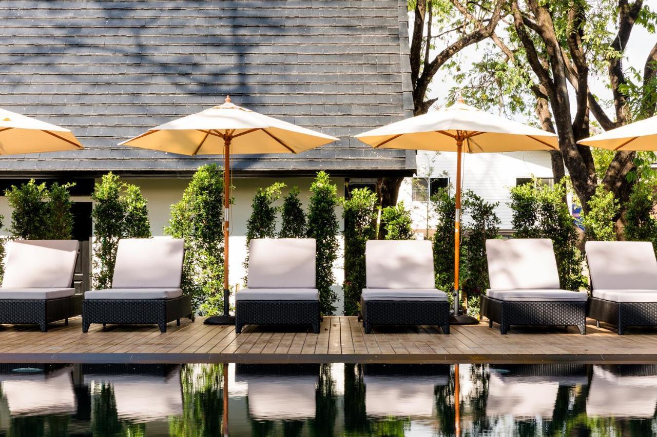 모라 부티크 호텔  치앙라이 외부 사진 The pool at the hotel