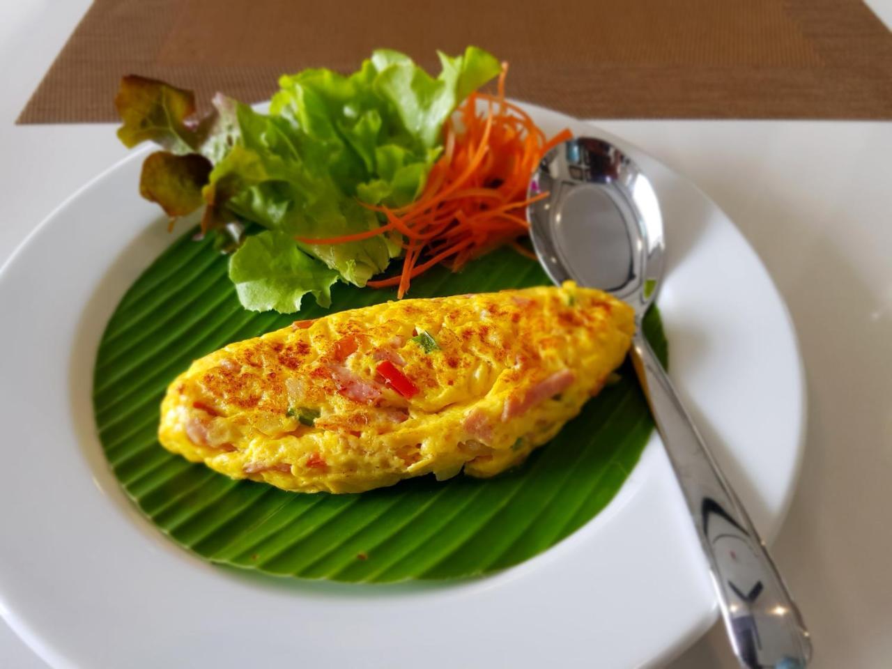 모라 부티크 호텔  치앙라이 외부 사진 Thai omelette